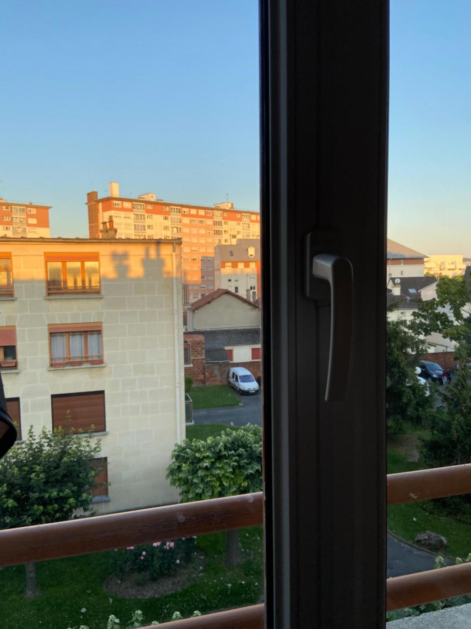Chambre Double Cosy Aux Portes De Paris Drancy Kültér fotó